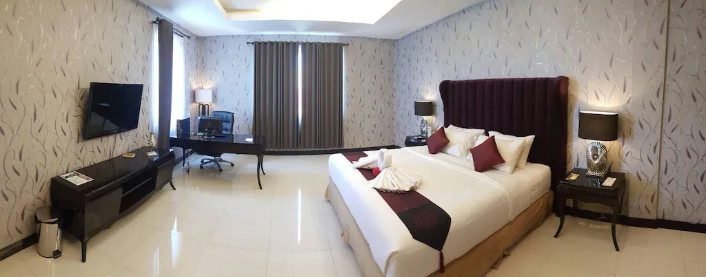 Superior Room with City View